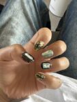 (Solar Shadow) Vintage Foil Short Square Male Press On Nails photo review