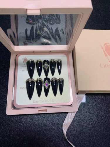 (Empress of Wands) Luxury Black Long Stiletto Handmade Press On Nails photo review