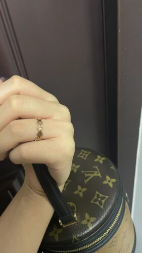 (Good Luck) Six Petal Flower Initial Ring photo review